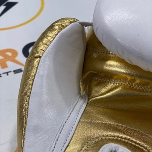 Gants de boxe tendance les plus vendus No Boxing No Life à lacets pour sparring, or/blanc, en vente, avec logo personnalisé OEM - Product Image 3