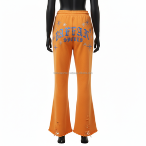 กางเกงขาบานผู้หญิง ผ้าฟลีซ 300GSM สีส้ม ยืดได้ พิมพ์โลโก้ตามสั่ง ลายพัฟฟ์ สไตล์ดิสเทรสสุดเทรนดี้ กางเกงขาบานผู้หญิง - Product Image 2