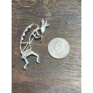 Broche Kokopelli en argent sterling fabriquée par des artisans Navajo, plaquée or, bijoux de mariage, de fiançailles ou de cadeau avec zircon et strass - Product Image 3
