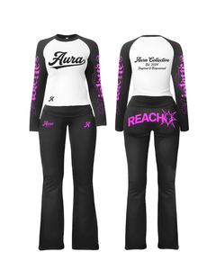 Conjunto de polo corto amarillo y pantalones anchos de mezcla premium de algodón y poliéster con estampado de logotipo personalizado. Conjuntos para mujer. - Product Image 3