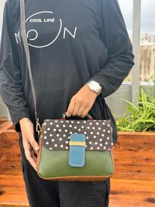 Nuevo Bolso con solapa de cuero colorido con estampado de animales para el pelo, bolso de cuero reciclado, bolso con correa para el hombro hecho a mano, bolso cruzado para mujer - Product Image 3