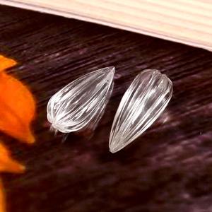 Cristal clair Quartz sculpté à la main paire de pierres précieuses de qualité naturelle changement de couleur de qualité pour l'utilisation de bijoux gouttes de sculpture de luxe - Product Image 1