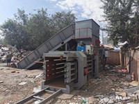 Presse à balles hydraulique pour plastique PP PE PET 30T-100T pour le recyclage des films et bouteilles en plastique