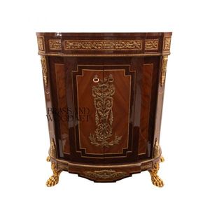 Console classique avec plateau en marbre, corps en bois orné de motifs et accents dorés décoratifs, console de rangement de luxe - Product Image 1