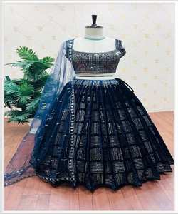 Vente en gros de perles de pierre lourde en soie brodée Lehenga Choli Dupatta Tenue de soirée nuptiale pour femmes comprenant un chemisier à broder - Product Image 2