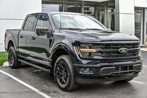 OFFRE EXCEPTIONNELLE Vente aux enchères 2024 F O R D F150 XLT Super Crew 4WD Pick-up - Product Image 3