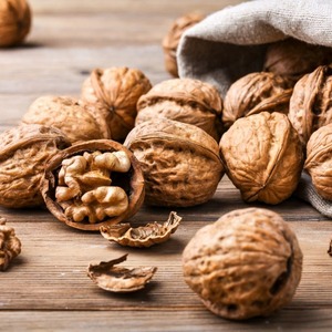 Factory Price Walnuts Nuts Premium Quality Walnut Kernels Healthy Snack Bulk Supply for Wholesale Retail Stores Food Industry - Product Image 1