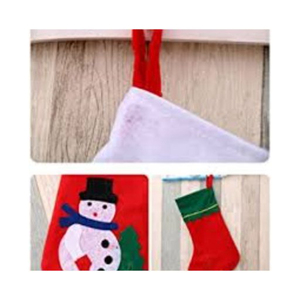 Vente en gros de bas de Noël pour enfants en laine fine tricotée personnalisée pour la maison rouge lettre cadeau chaussettes des EAU - Product Image 3