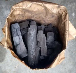 Carbón Vegetal de Madera Dura de Alta Calidad, Sin Humo y Ecológico, Briquetas de Carbón Negro, Carbón de Roble para Asar, en Venta - Product Image 1