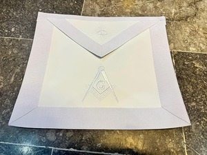 White Masonic Master Mason Apron with <b>Square</b> & Compass & All-Seeing Eye Embroidery <b>Adjustable</b> Belt Freemasonry Regalia - Product Image 5