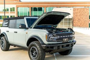 LUXURY RIDE 2021 Bronco Badlands 2.7L EcoBoost V6 4WD Paquete Lux - Product Image 2