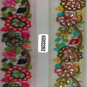 ผ้าลูกไม้และดีไซน์ปักระดับพรีเมียมที่ซับซ้อนเหมาะสำหรับชุดแต่งงานชุดราตรี - Product Image 1