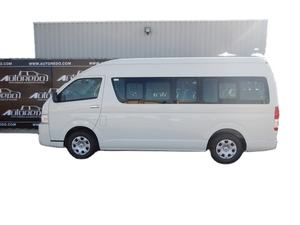 SUV Ultra-Lujo de 7 Plazas con Opciones Completas, Motor Turbo de Gasolina de Más de 4L, Transmisión Automática, Volante a la Izquierda, Asientos de Tela R18, para Transporte de Pasajeros - Product Image 2