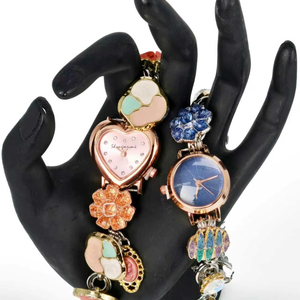 Reloj de Pulsera con Encanto Retro, Tono Dorado, Cuarzo, con Dijes Coloridos y Delicados para Mujer, Regalo Informal Diario, Joyería - Product Image 1