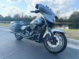 Harley-Davidson Usada del 2023 ®   FLHXSE - CVO ™   Street Glide ®   disponible para la venta - Product Image 6