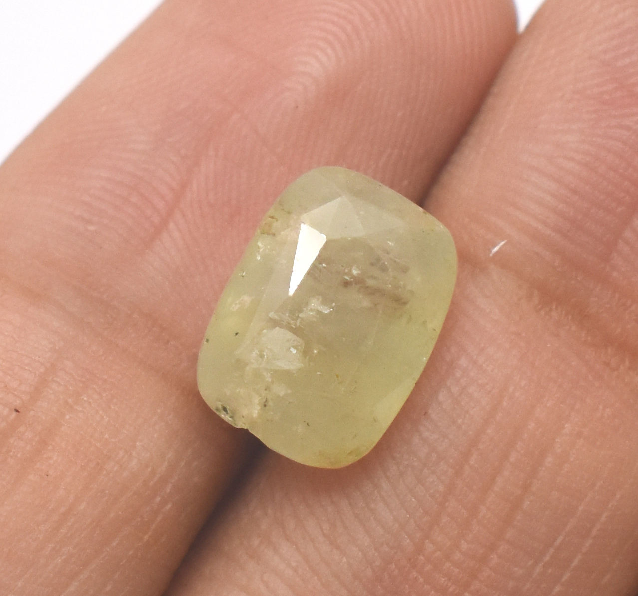 สีเหลือง