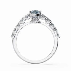 3.5ct Lab Grown Diamond Fancy Blue Oval y White Round Cut Solitaire con acento Anillo de compromiso VS Clarity con oro blanco de 14K - Product Image 4