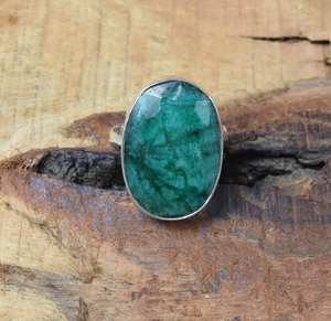 Bague en argent sterling 925 émeraude, pierre précieuse de coupe ovale, fabrication artisanale, pierre de naissance de mai, bijoux en pierre naturelle, cadeau pour femme - Product Image 5