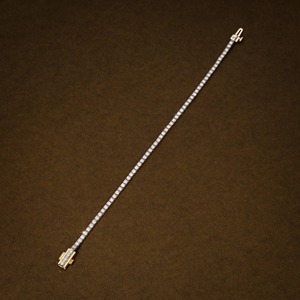 Pulsera de Tenis con Diamantes de Moissanita Certificados de Corte Redondo de 2.5 mm para Regalo de Cumpleaños en Tono Dorado, Plata de Ley 925, Fabricante de Joyería Fina - Product Image 5
