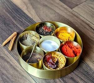 Boîte de rangement d'épices en métal de qualité supérieure en gros par HF Crafts pour la cuisine et le stockage indiens Outils d'herbes et d'épices - Product Image 5