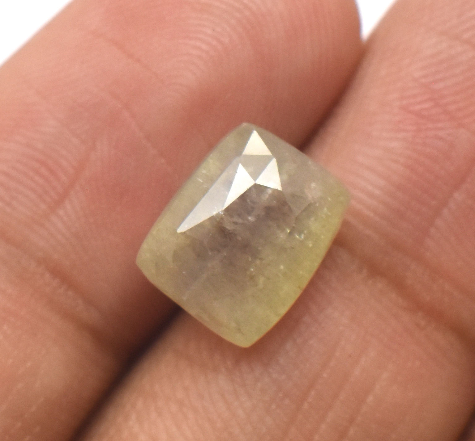 สีเหลือง