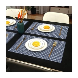 Elegante y Lujoso Mantel Individual de Diseño Digital Color Ceniza, Impermeable, Desechable, 100% Algodón Orgánico, Lavable, Bordado y Hecho a Medida - Product Image 3