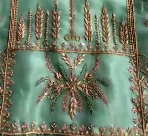 Costumes modernes non cousus de qualité supérieure pour femmes brodés à la main style traditionnel indien tendance pour les fêtes - Product Image 1