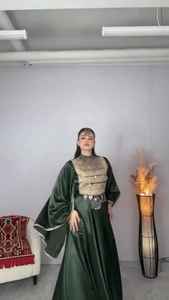 Última Moda en Ropa Tradicional India y Pakistaní, Vestido Afgano Transpirable para Mujer 2024, Nuevo Estilo Cómodo en Color Blanco y Rosa - Product Image 5