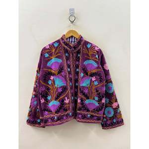 Chaqueta de Terciopelo Estilo Universitario Elegante para Otoño, Cuello Mao, Bordado a Mano Suzani, Relleno de Poliéster, Talla Grande/XL, Color Aubergine - Product Image 1