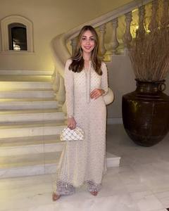 FANCY MOTTI TOP Y PENT DE TRABAJO HECHO A MANO CON DUPATTA - Product Image 1