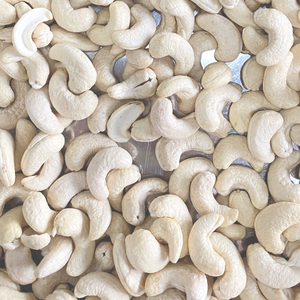 Mejor Precio, Marca SANTIGO, Nueces de Anacardo Crudas, Origen Vietnam, 4.7% de Humedad, Venta al Por Mayor, Exportadas a Dubái, UE, Medio Oriente - Product Image 1