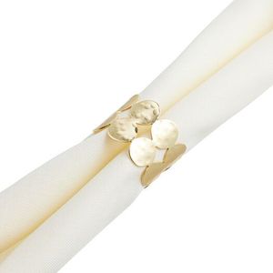 Anneau de serviette en métal décoratif de qualité supérieure avec un design antique en relief, parfait pour les mariages, les banquets et les tables festives - Product Image 5