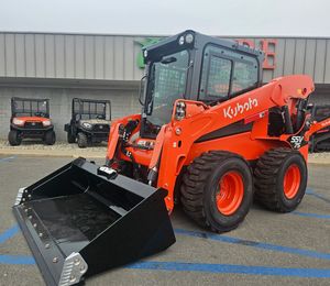 Chargeuse compacte sur pneus Kubota SSV75 d'occasion, 2 vitesses, couple élevé, pour travaux agricoles et de construction - Product Image 5