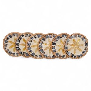 Posavasos Premium de Nácar con Borde de Ratán Natural para Protección de Bebidas y Decoración Cálida para Mesa del Hogar - Product Image 4