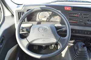 NOUVEAU 2025 TOYOTA COASTER 0 KM 8+ PLACES CILINDRE ET MOTEUR INCONNAUX TRANSMISSION AUTOMATIQUE - Product Image 3