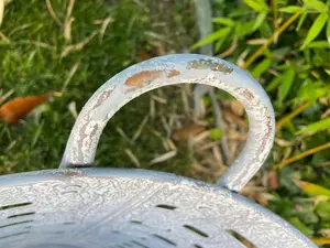 Cubo de oliva grande y mediano galvanizado de metal de hierro plateado con asa - Product Image 2