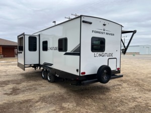 FOURNISSEUR DE NOUVELLES REMORQUES DE CAMPING LONGI TITUDE 230FK 2026 East To West À VENDRE - Product Image 6