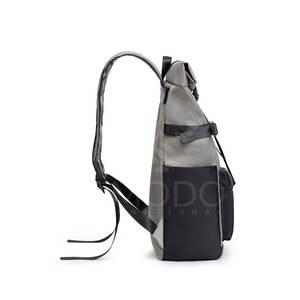 Mochila Academy con soporte para botella de agua y almacenamiento de utilidad Mochila Academy - Product Image 3