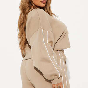 Conjunto Deportivo Corto con Capucha, Tela de Felpa de Algodón Suave, Corte Holgado y Relajado, Personalizable, con Cordones, Ropa Urbana para Mujer - Product Image 3