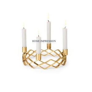 Bougeoir de décoration de table en métal plaqué or 4 bras Bougeoir de table de qualité supérieure pour décoration éclaircissante Vente en gros - Product Image 1