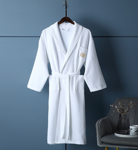 Peignoir d'hôtel confortable et lisse avec logo personnalisé de luxe Peignoir d'hôtel chaud pour l'hiver - Product Image 4