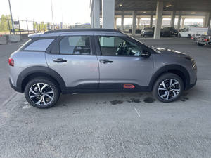 Citroën C4 Cactus 2025 à traction avant, moteur essence 1.6L, boîte automatique 6 vitesses, 115 ch, voiture SUV/Crossover - Product Image 4