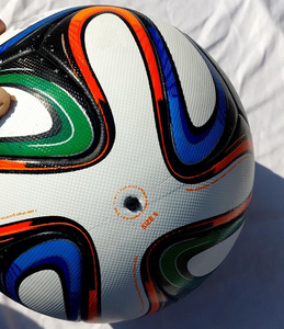 Pelota de entrenamiento cosida a máquina de cuero PU de fútbol tamaño duradero 5 deportes al aire libre pelota de juego profesional - Product Image 4