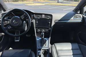 Volkswagen Golf R 2019 Usado, 1 Dueño, Turboalimentado, 4 Cilindros, Tracción en las Cuatro Ruedas, Mayormente sin Modificaciones - Product Image 4