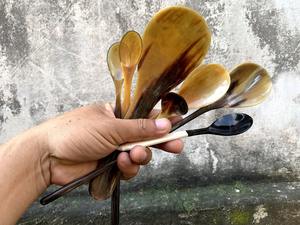 Cuchara pulida pequeña hecha a mano tallada en cuerno de búfalo de alta calidad con cubiertos de estilo Animal único para la cena o la decoración del hogar - Product Image 3