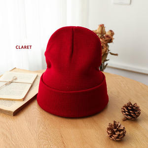 OEM Men's Trendy Winter Wool Knitted Designer Beanie Cap Custom Logo Simple Colorful For Beach Use - Product Image 6