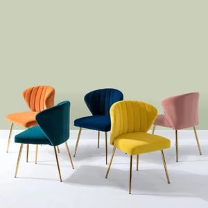 Chaise moderne en velours pour salon et salle à manger avec pieds en métal doré - Product Image 2