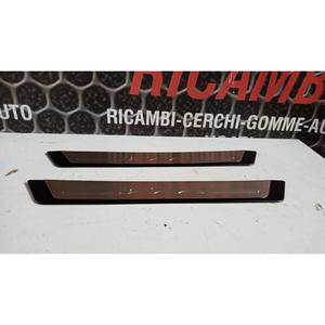 PAR DE PROTECCIONES DE UMBRAL DE PUERTA DELANTERA DERECHA Y IZQUIERDA PARA FIAT 500 SERIE L (351_352) (12>) 50926867 - Product Image 3