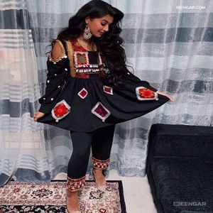 Dernière robe afghane de couleur noire de style moderne avec pantalon avec pièces de monnaie brodées vente chaude - Product Image 1