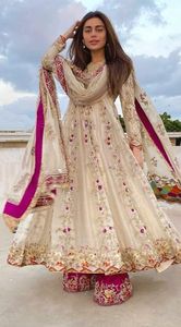 VESTIDO ELEGANTE Y DE PLAZO Y DUPPATA CON EMBELLECIDO HERMOSO TRABAJO DE BORDADO ZARI para Fiesta-DESGASTE/BODA = 2024 - Product Image 2